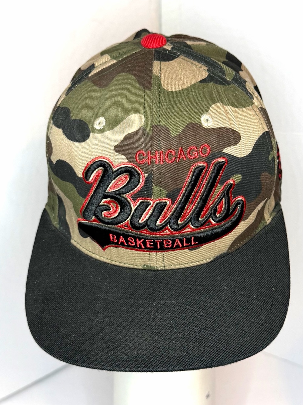 Chicago Bulls Camo Snapback Hat - Black Brim
